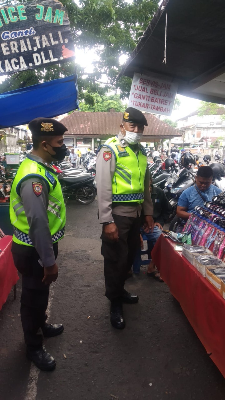 Cegah Aksi Kriminalitas, Giat Patroli KRYD Polsek Denpasar Utara Sasar Pasar Loak Kreneng