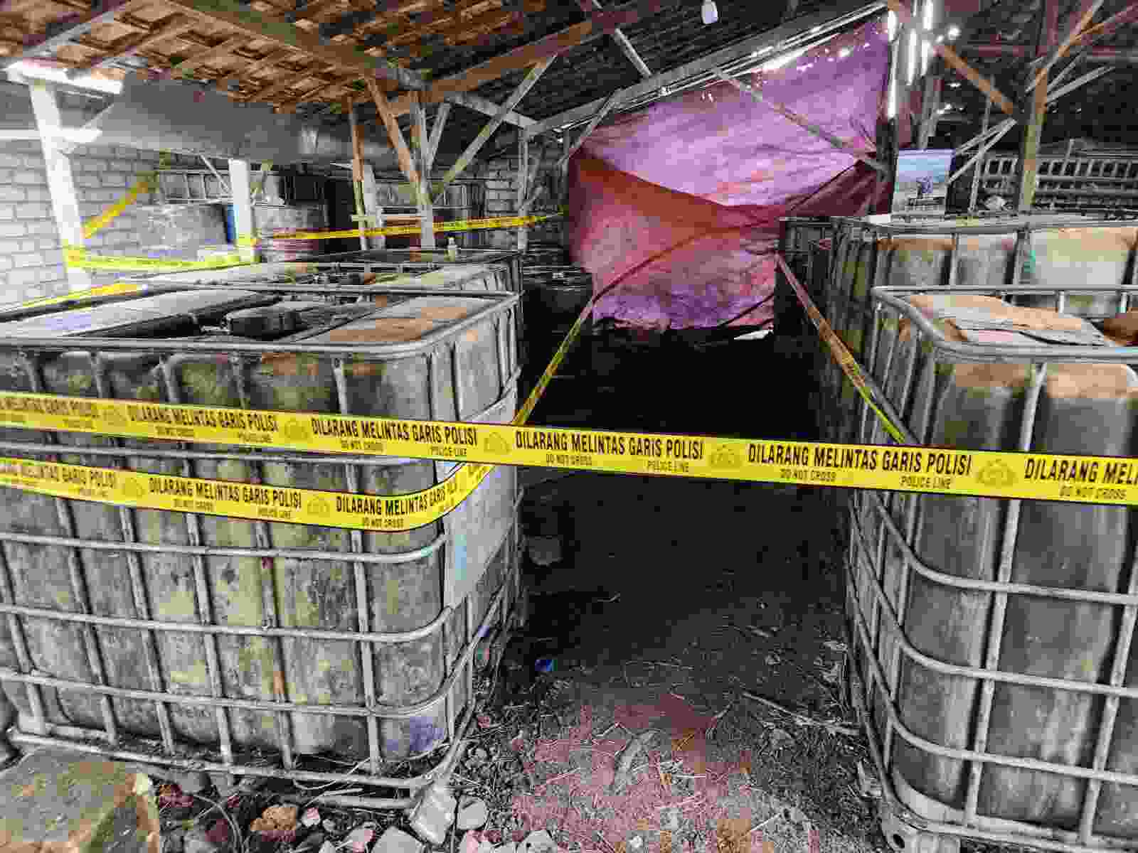 Polres Lamongan Berhasil Mengungkap Penimbunan BBM Bersubsidi di Wilayah Pantura