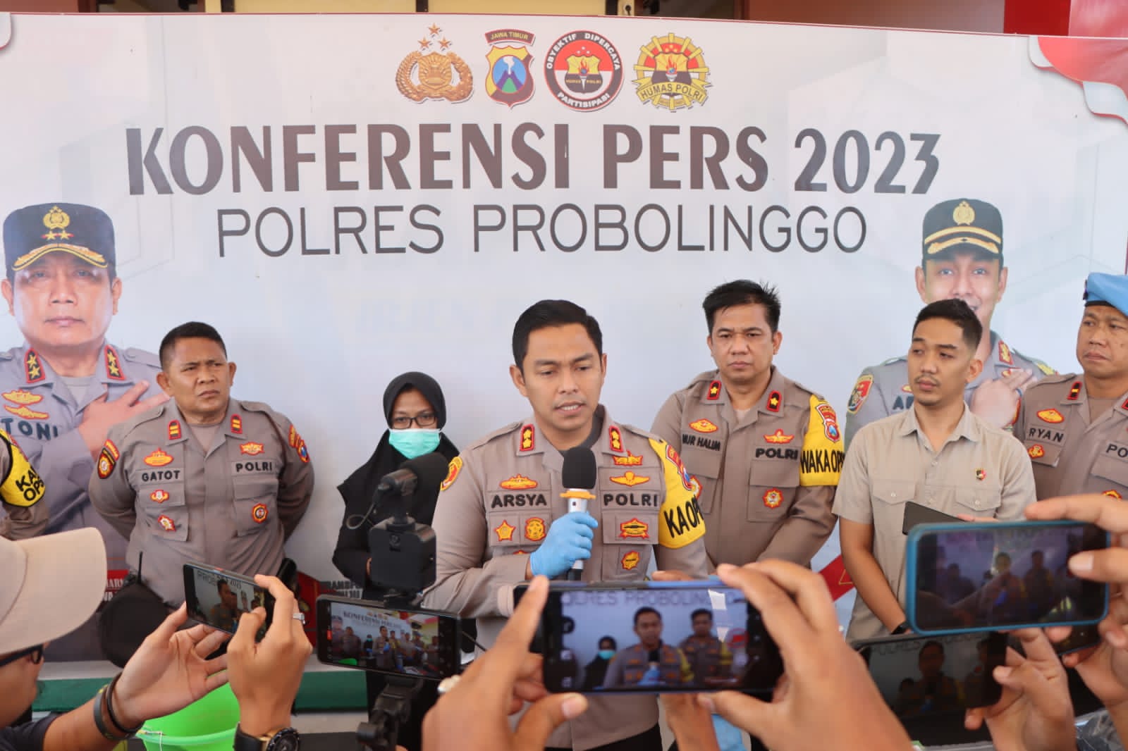 Polres Probolinggo Ungkap Kasus Pembakaran Mobil di Kotaanyar, Komplotan Pelaku Berhasil Diamankan