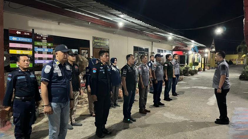 Tingkatkan Keamanan Lapas Pamekasan Gelar Operasi Penggeledahan Blok Hunian Warga Binaan