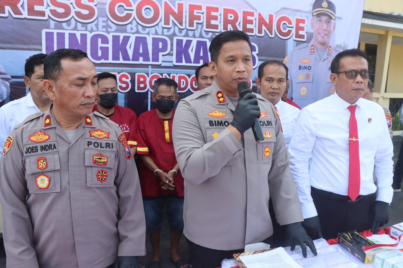 Polres Bondowoso Berhasil Amankan Tiga Tersangka Penipuan Modus Tukar Uang