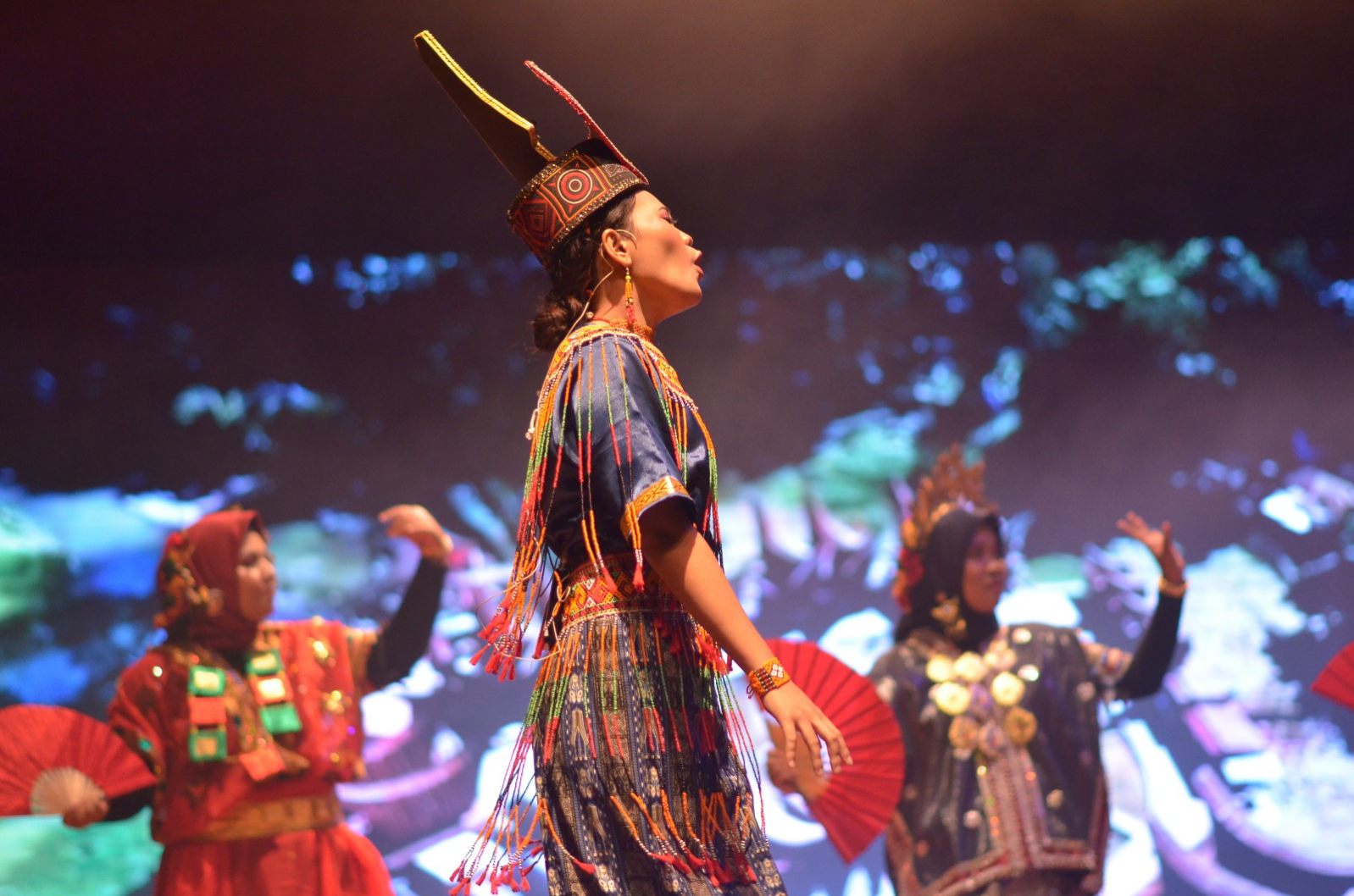 IKAMI Sulsel Kota Surabaya Sukses Gelar Festival Budaya Passompe