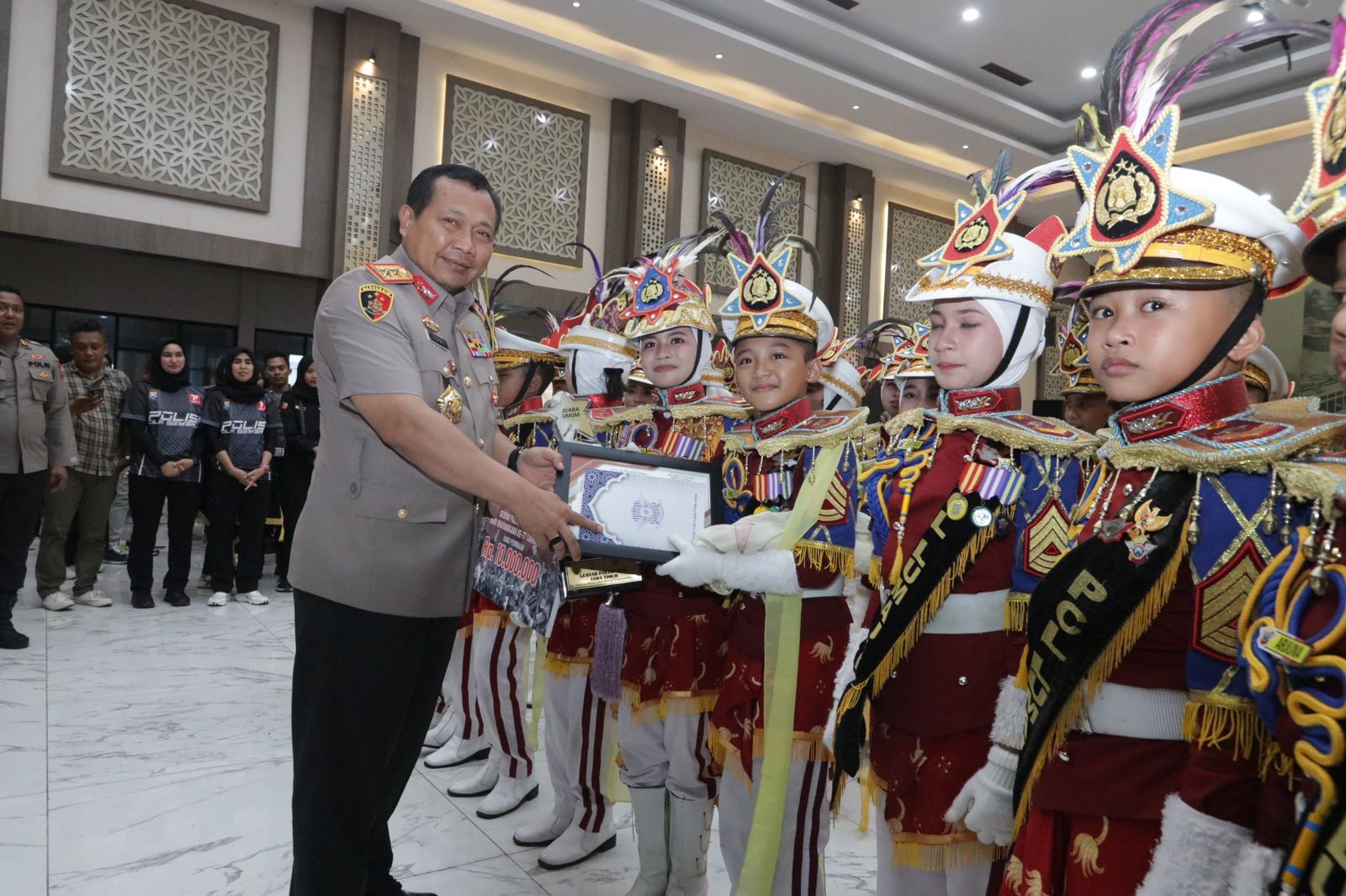 Semarakkan Hari Bhayangkara ke 77 Polda Jatim Gelar Lomba Polisi Cilik