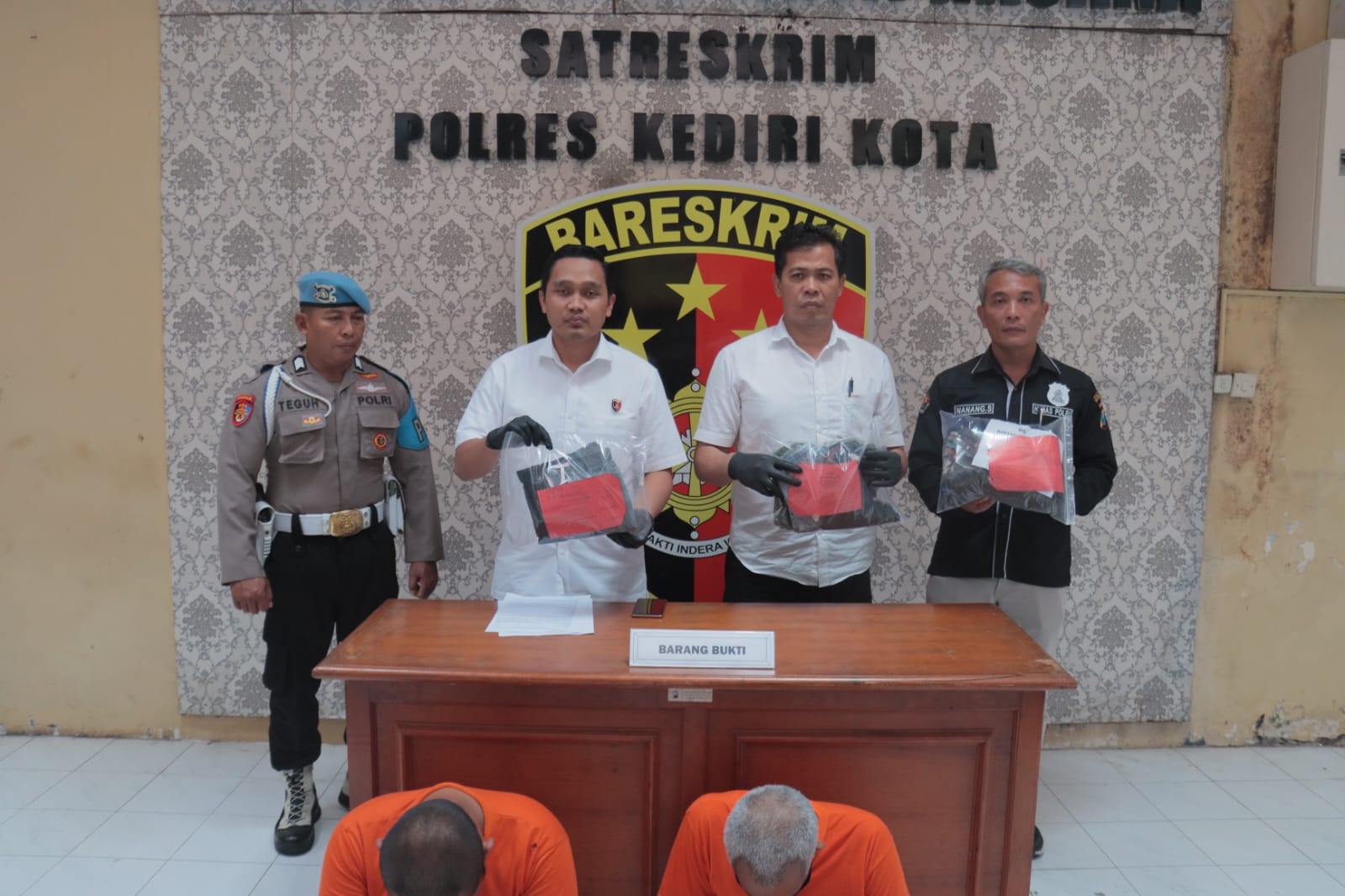 Polres Kediri Kota Ungkap 3 Kasus, 4 Tersangka Berhasil Diamankan