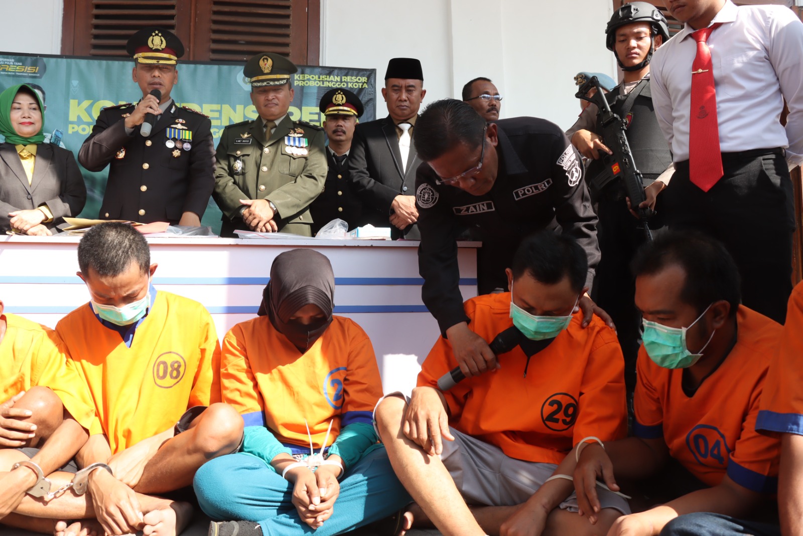 Polres Probolinggo Kota Berhasil Amankan Pasutri Tersangka Curanmor di 20 TKP