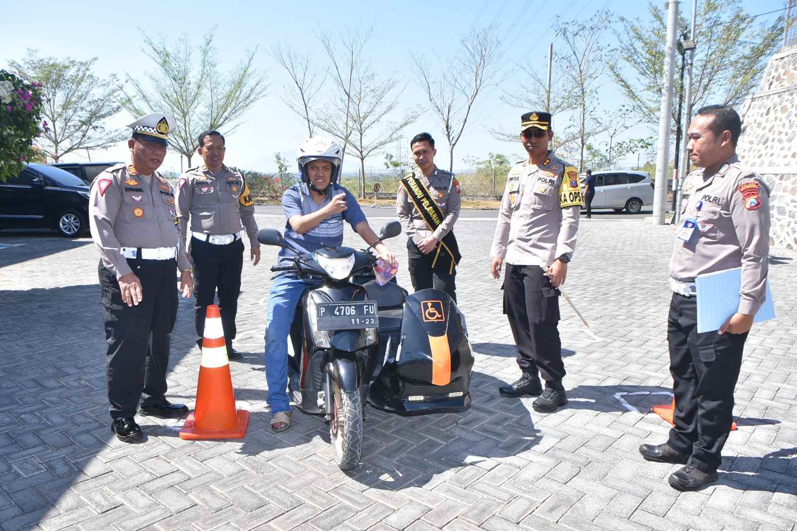 Polisi Fasilitasi Pembuatan SIM D Bagi Penyandang Disabilitas di Situbondo