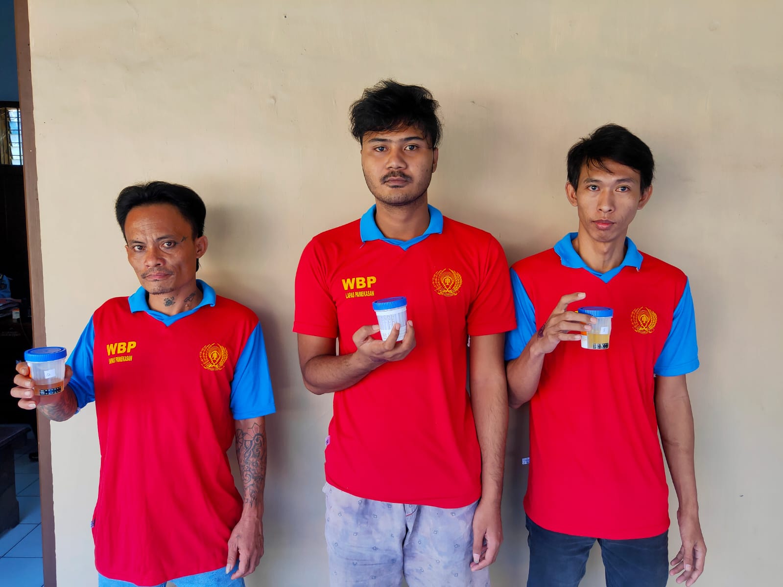 WARGA BINAAN LAPAS PAMEKASAN LAKSANAKAN TES URINE