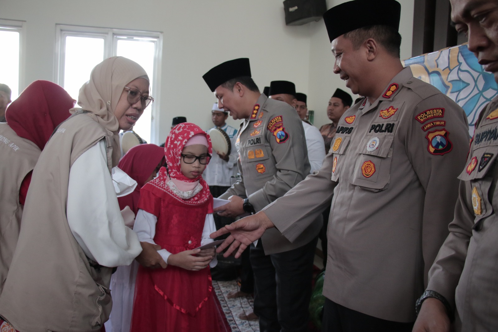 Harmoni Kemanusiaan Polresta Malang Kota Gelar Muharram Berkah Bazar Ceria untuk Anak Yatim Piatu dan Difabel