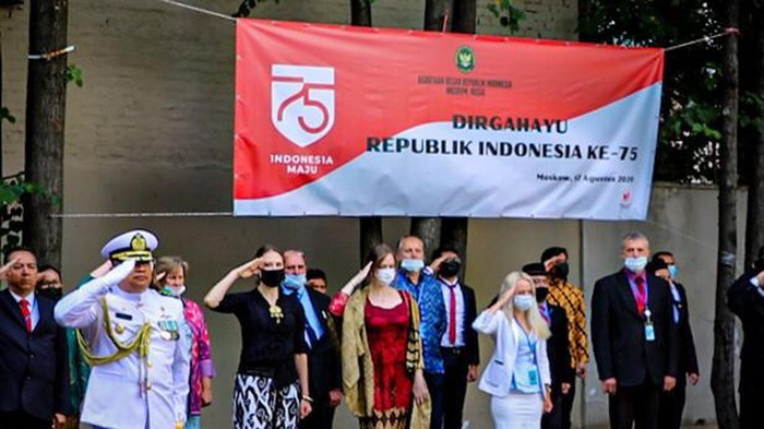 Foto : Anara, Rusia Ikuti Upacara HUT RI ke-75