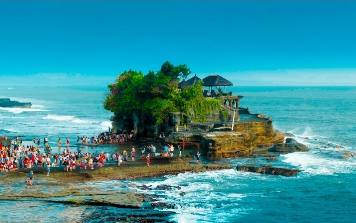 Yuk... Kita Lihat Suasana Keelokan Destinasi Wisata Tanah Lot Dipulau Dewata Bali